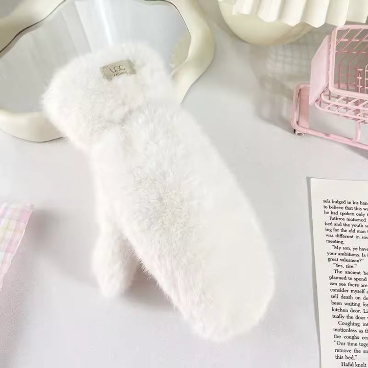 Céline Plush Mittens