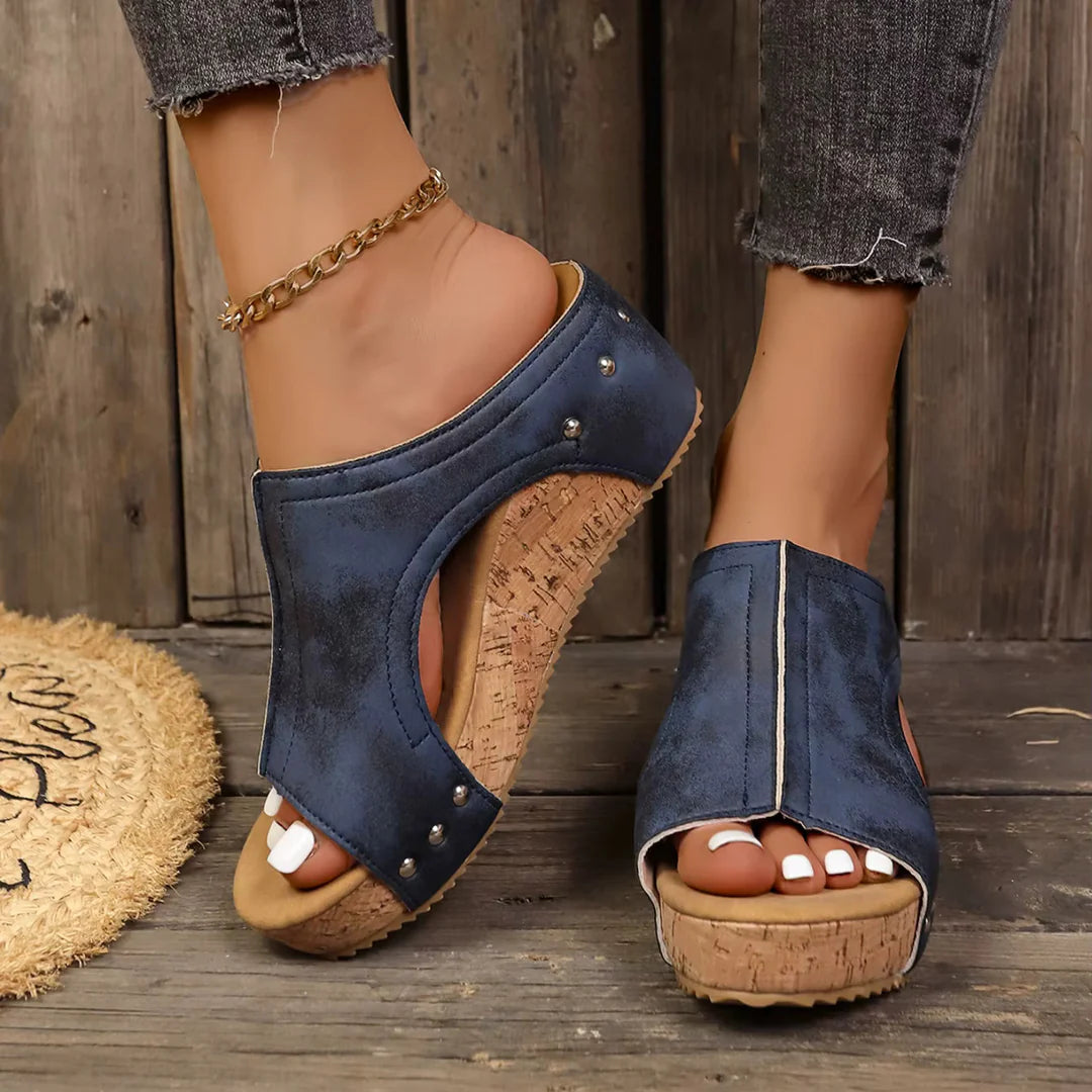 Noemi Stud Wedges