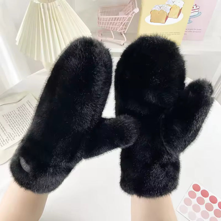 Céline Plush Mittens