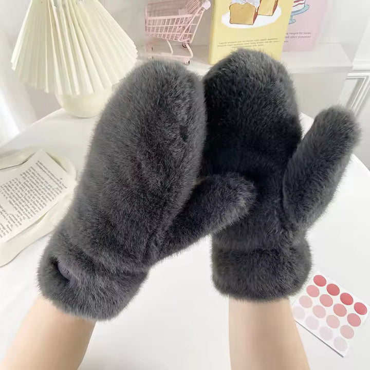 Céline Plush Mittens